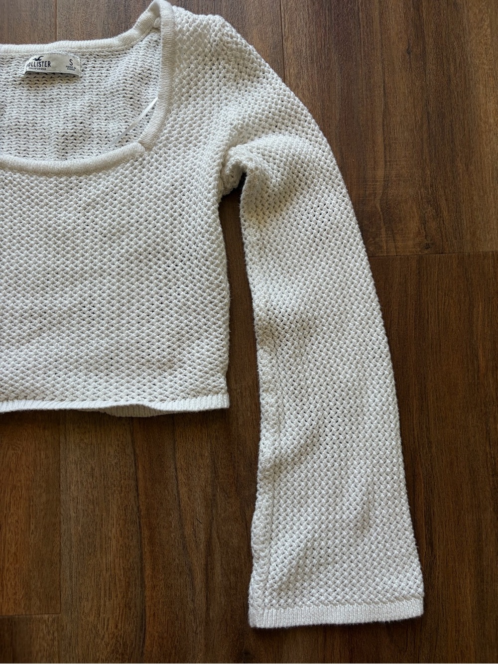 Hollister White Knit Cropped Long Bell Sleeve Top Scoop Neck Bohemian Coastal - Picture 5 of 7